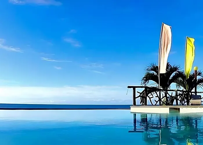 Resort Bay Garden And