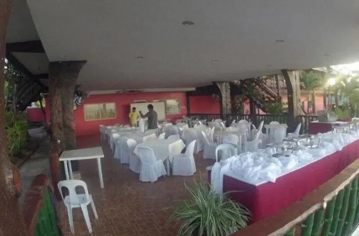Bay Garden And 3* Santiago (Camotes Islands)